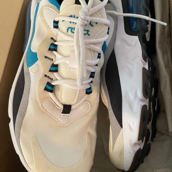 Air Max - Picture 1 of 2